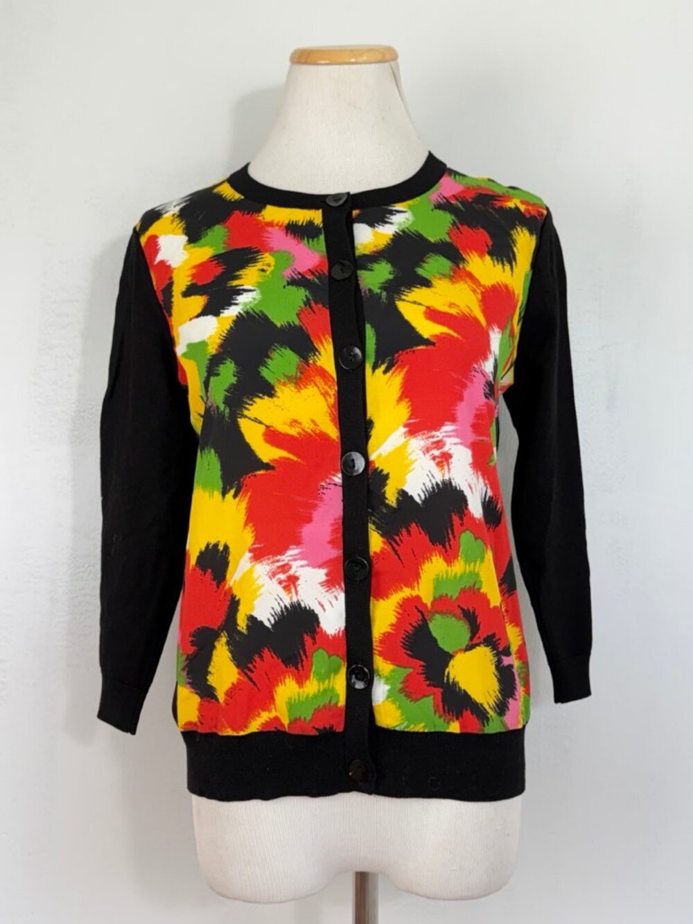 August Silk Top Size Small NWT Colorful Abstract Floral Print Shirt 3/4 Sleeves